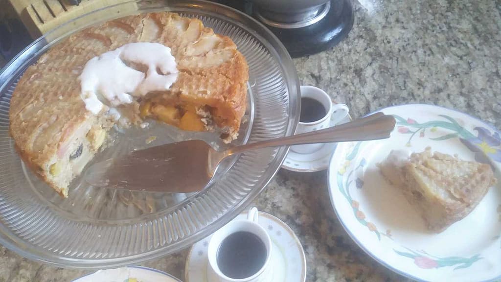 Raw Apple Cake