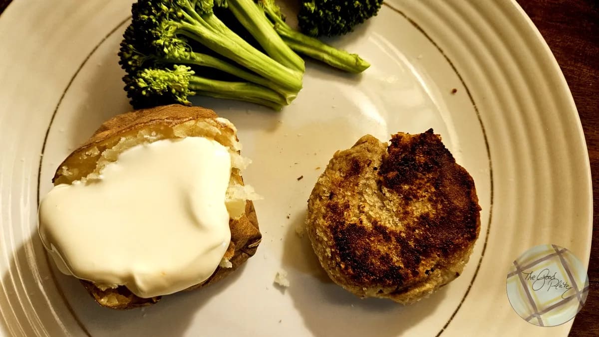 Salmon Cakes Plated